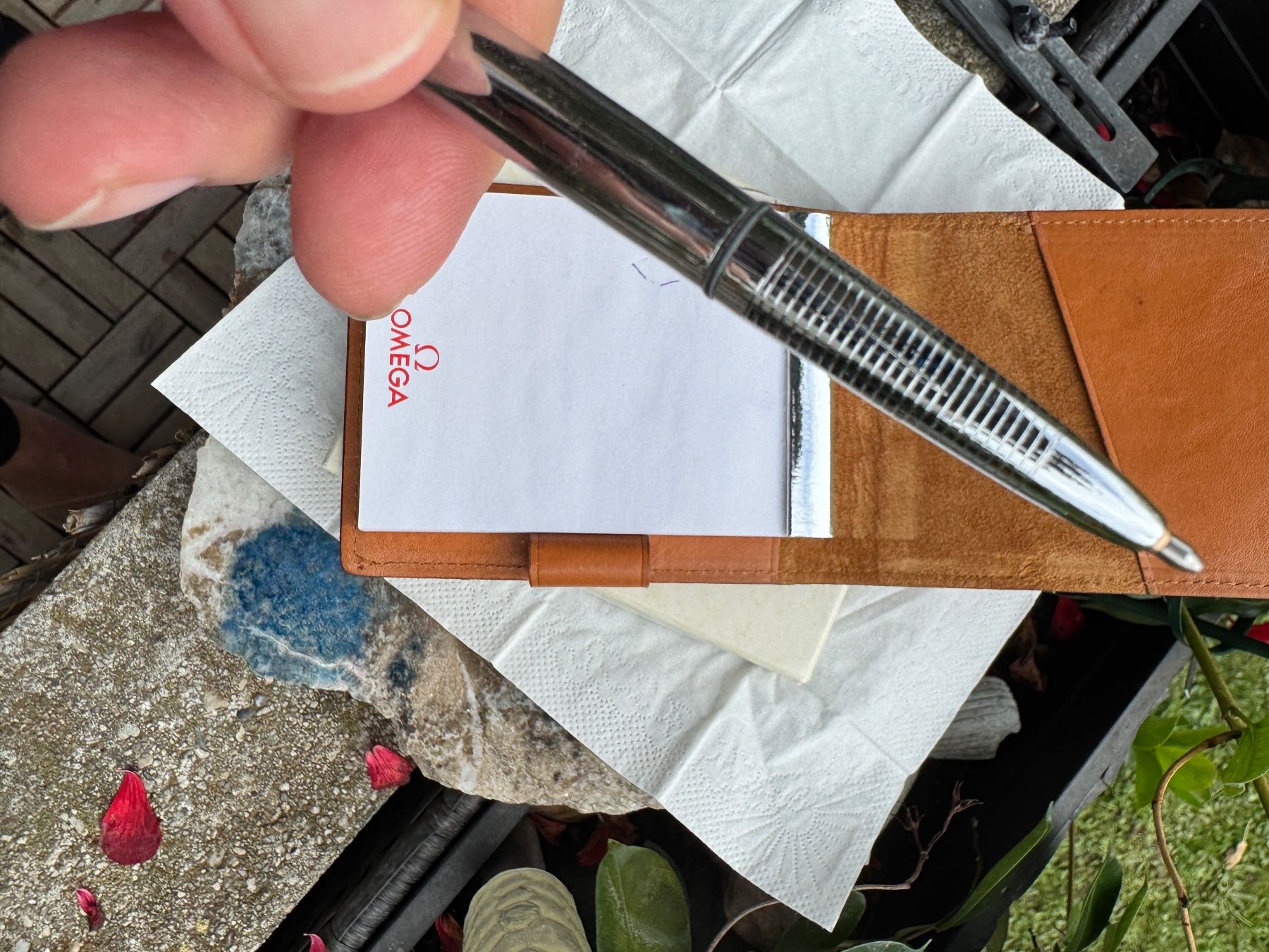 Omega Orologi: Omega Notebook mit Stift Omega space Shuttle – Usato da Ipsach venduto da Besos 1