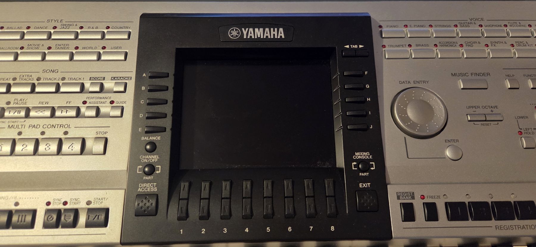 Yamaha Strumenti musicali: Yamaha PSR-3000 Keyboard  mit Ständer – Usato da Huttwil venduto da ser_gn9l 6