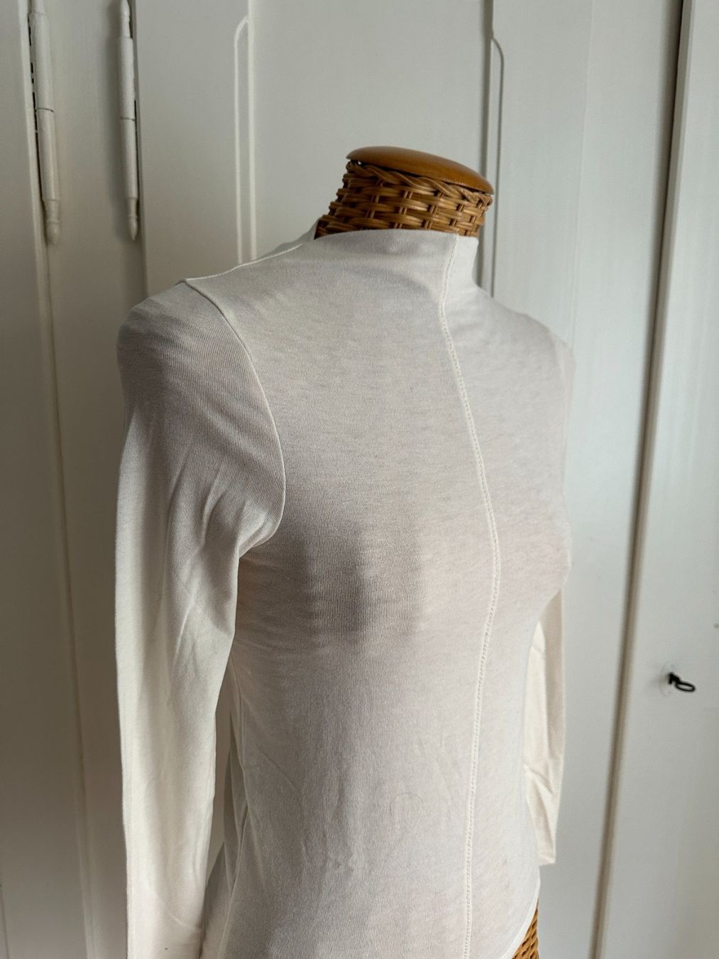 Mango T-shirt: MANGO - Langarmshirt offweiss XS – Usato da Zürich venduto da Diazaio 1