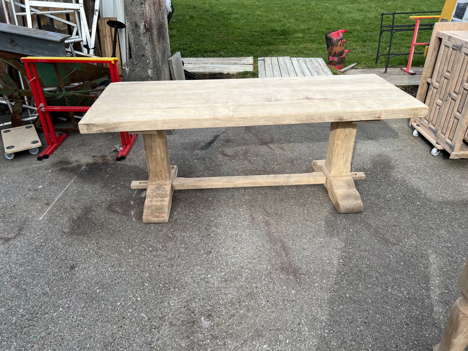 Tavoli: ART 1051-H Table monastère sablé – Usato da Pont-La-Ville venduto da BCMGLEAL 1