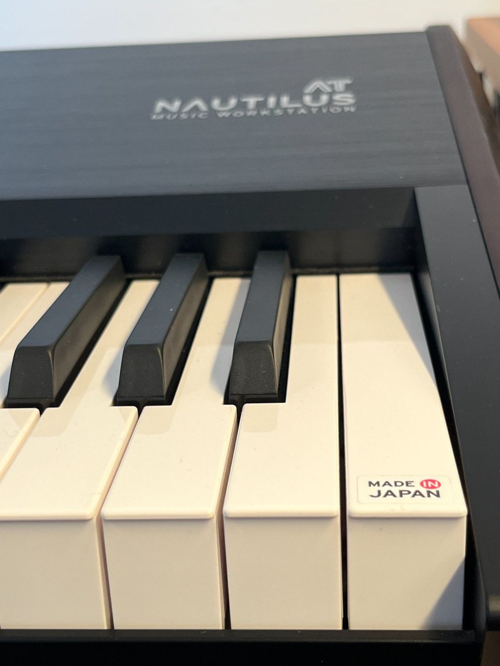 Korg Strumenti musicali: Korg Nautilus 88 AT (Aftertouch) – Usato da Fällanden venduto da Uboller 6