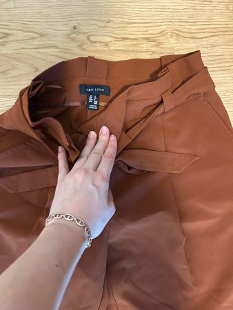 New Look Hose braun Grösse 36 Paperbag Bund guter Zustand