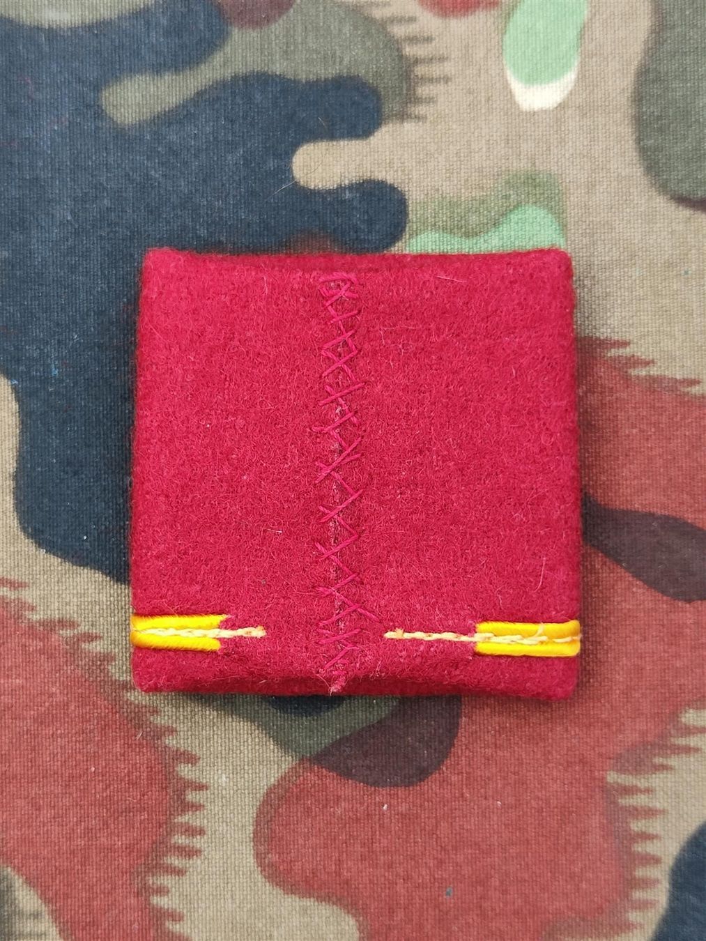 Placchette & Badge: Schulterpatte Leutnant Abt 44 – Usato da Bauma venduto da SwissMilitaria 1