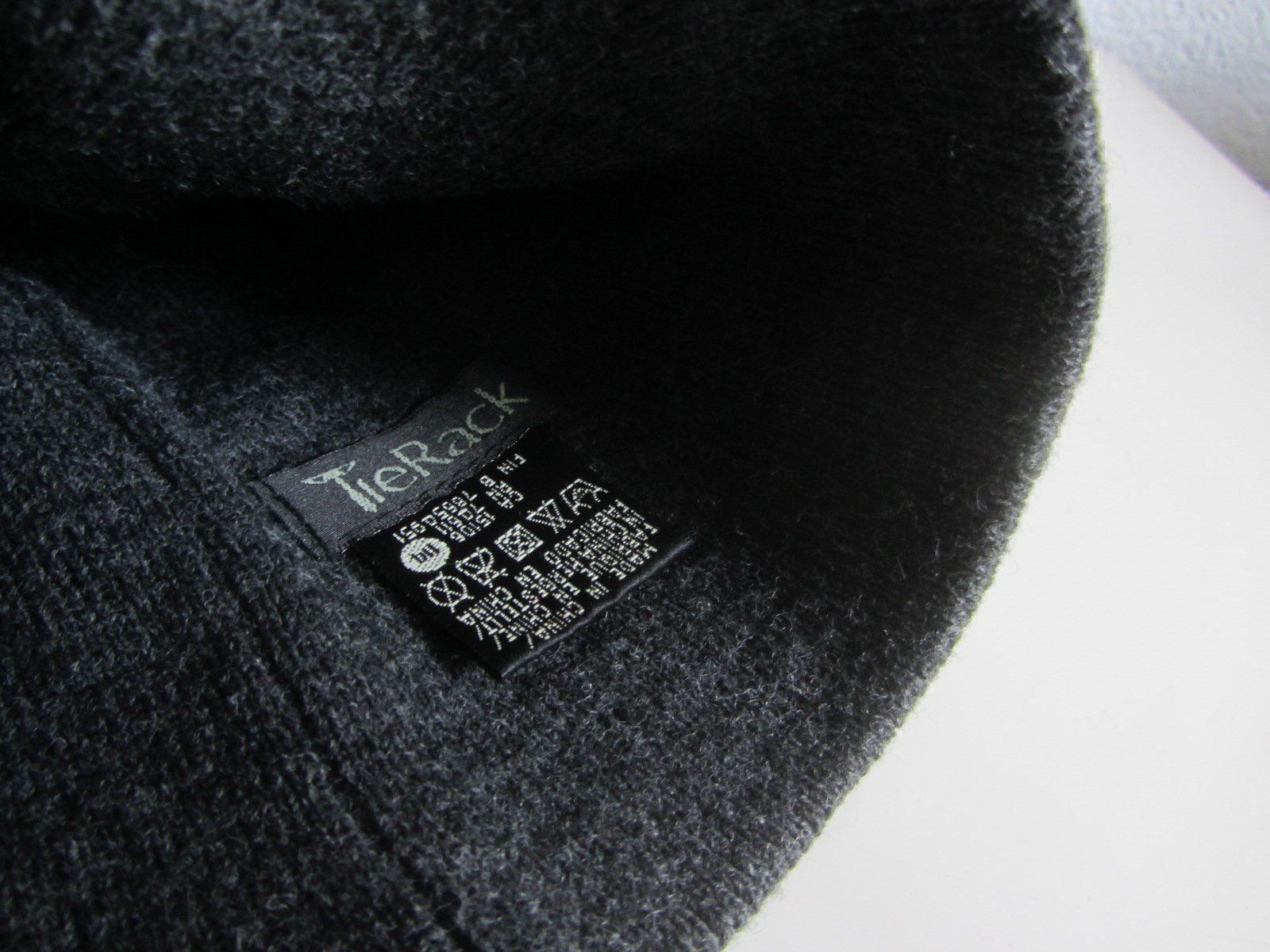 Chapeaux, bonnets & casquettes: TIE RACK Mütze grau gestreift – D'occasion à Zürich par Diazaio 1