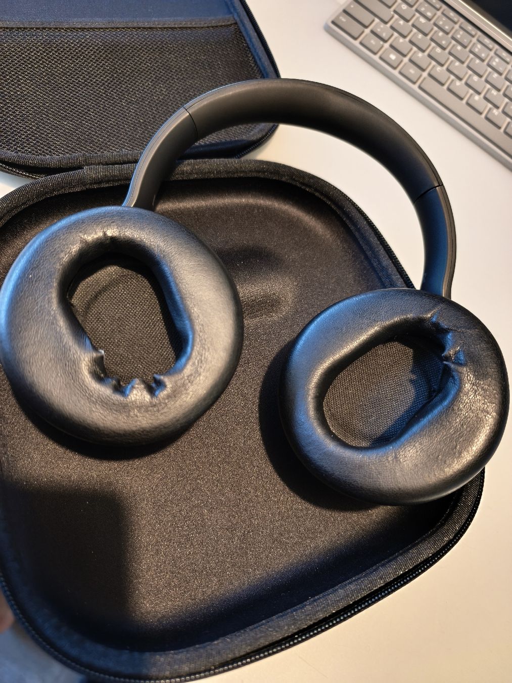 Microsoft Kopfhörer: Microsoft Surface Headphones  – Defekt aus Schwarzenberg LU von Ctinu 2