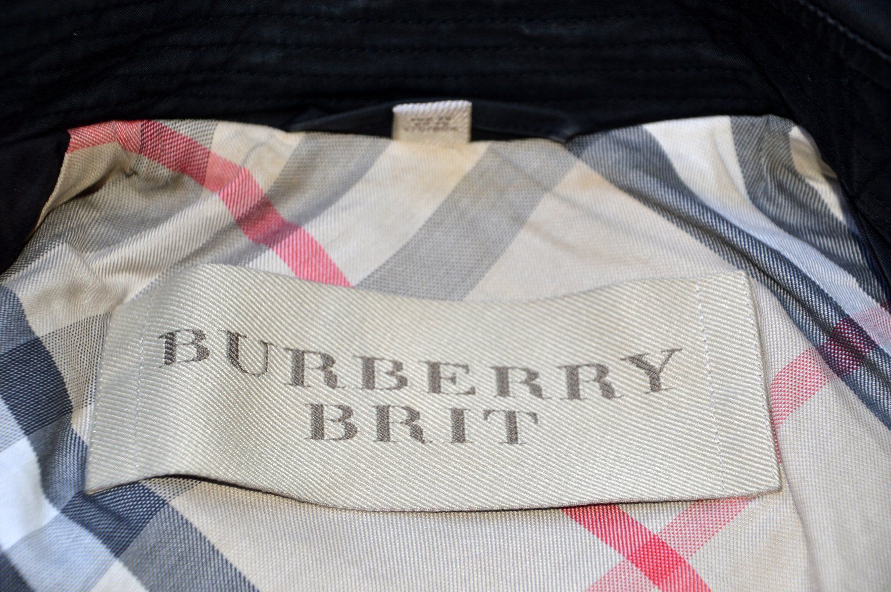 Burberry Cappotti: Trenchcoat Burberry .36 – Usato da Collonges venduto da Auganien 5