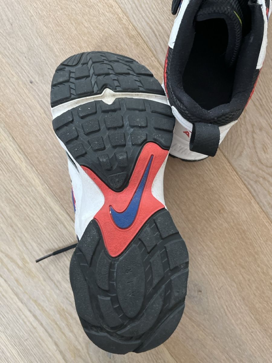 Scarpe da uomo: Nike air – Usato da Nänikon venduto da Delonghi 3