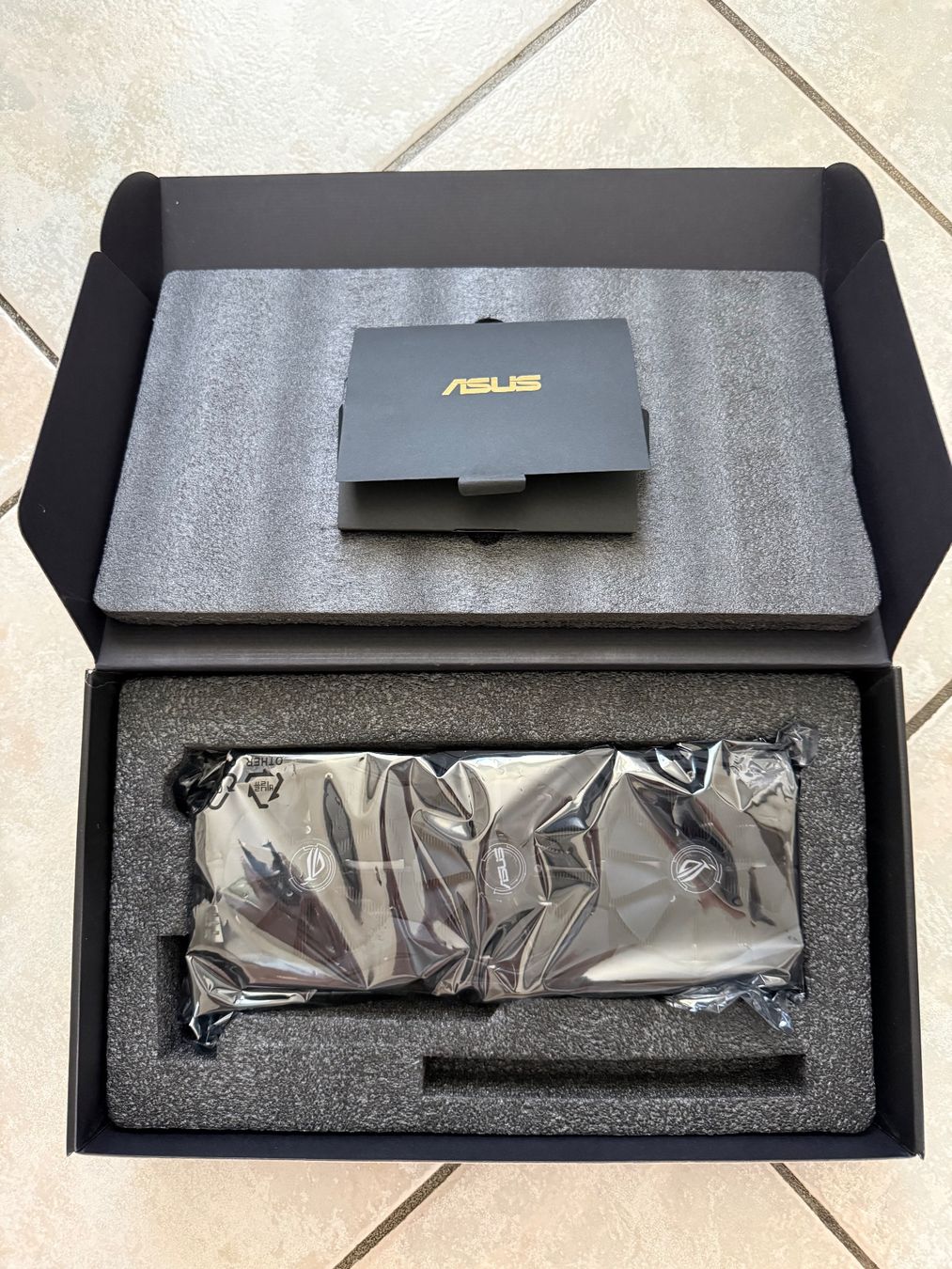 Nvidia Grafikkarten: ROG Strix Gaming Nvidia RTX 2060 OC 6GB – Gebraucht aus La Rippe von Thaicker 5