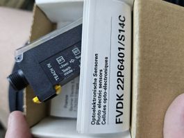 Baumer FVDK 22P6401/S14C Lichtleiter-Verstaerker NEU