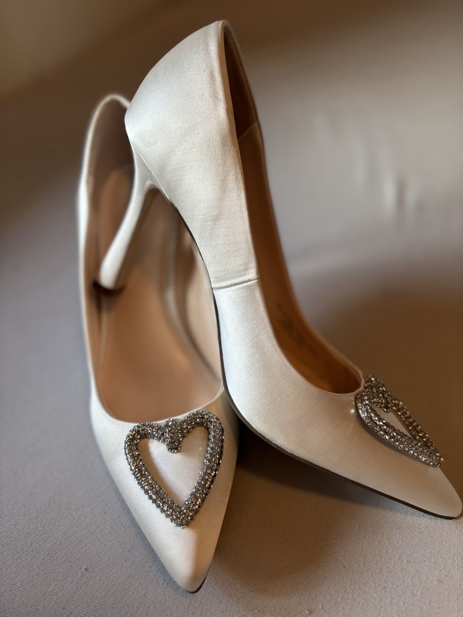 Damenschuhe: Scarpe bianche con cuore – Neu (gemäss Beschreibung) aus Vernate von YleBru 1