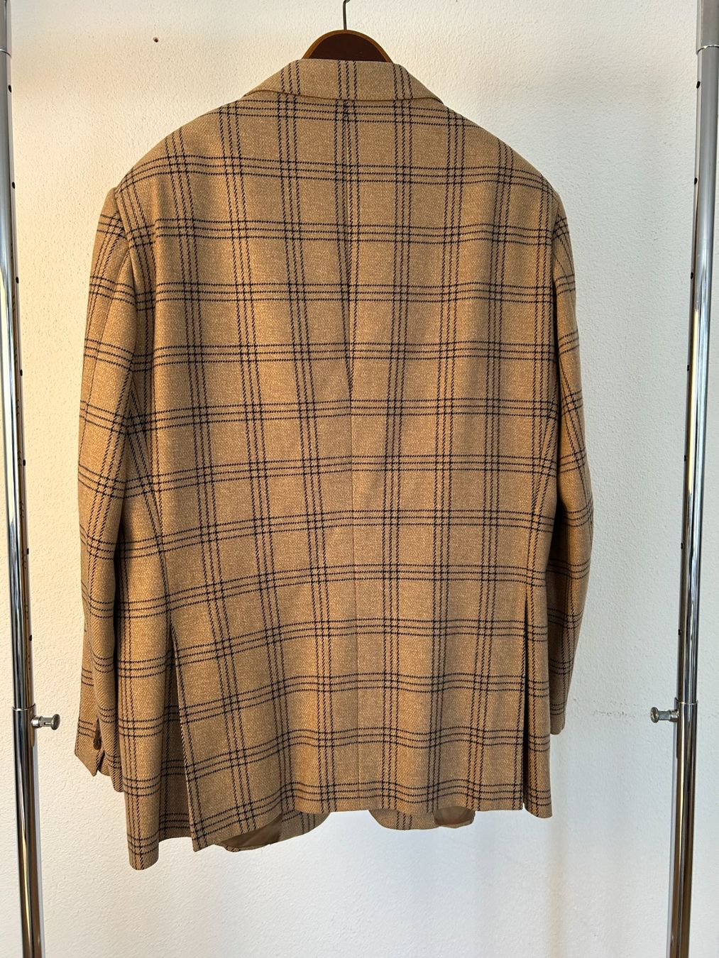 Hermès Giacche: Hermès Beige Plaid Wool Blazer – Usato da Bern venduto da kurtikobolt74 1