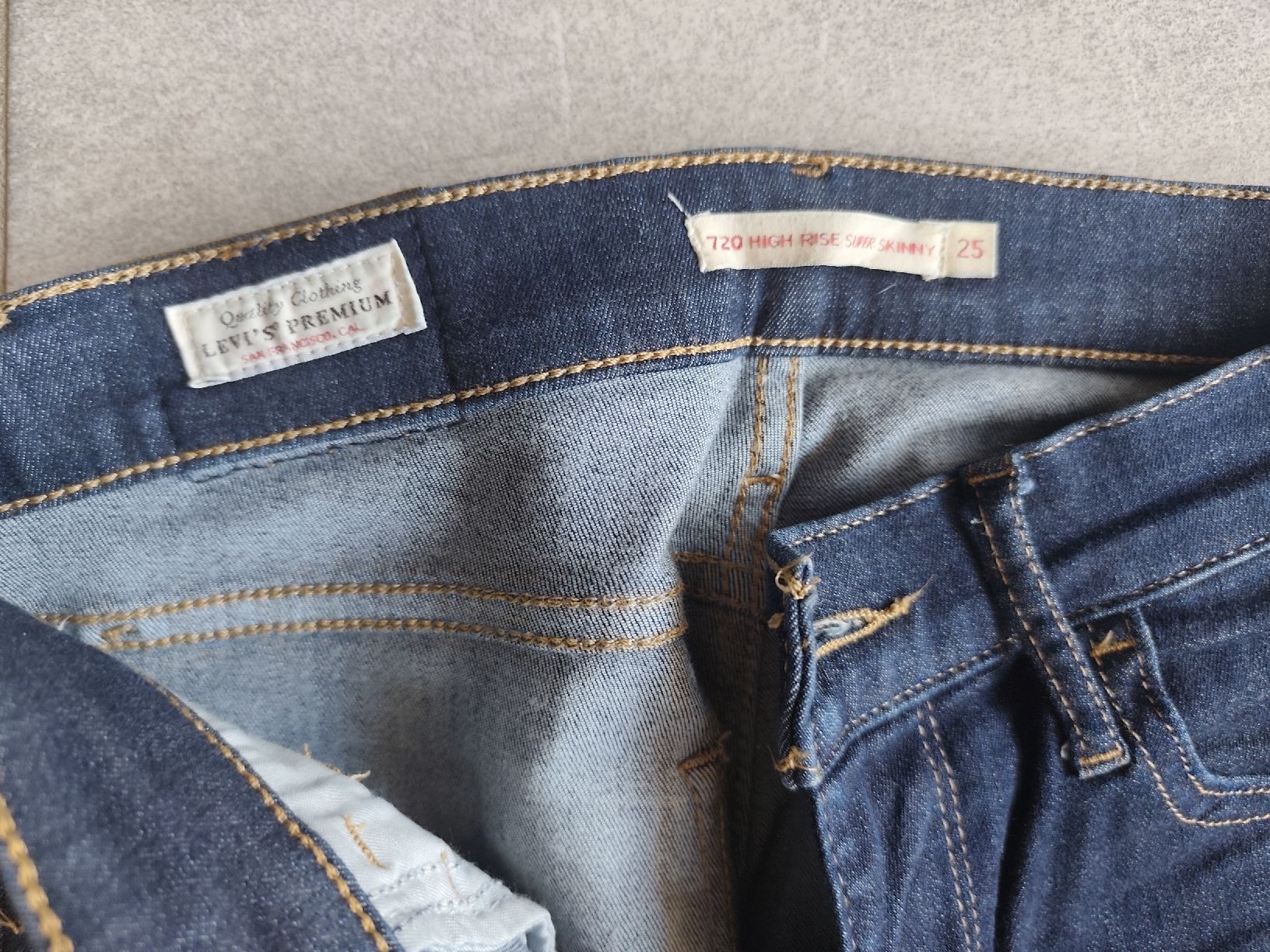 Levi's Jeans: Jeans Levi's 721 – Neuf (Voir description) à Martigny par Vintage-23 2