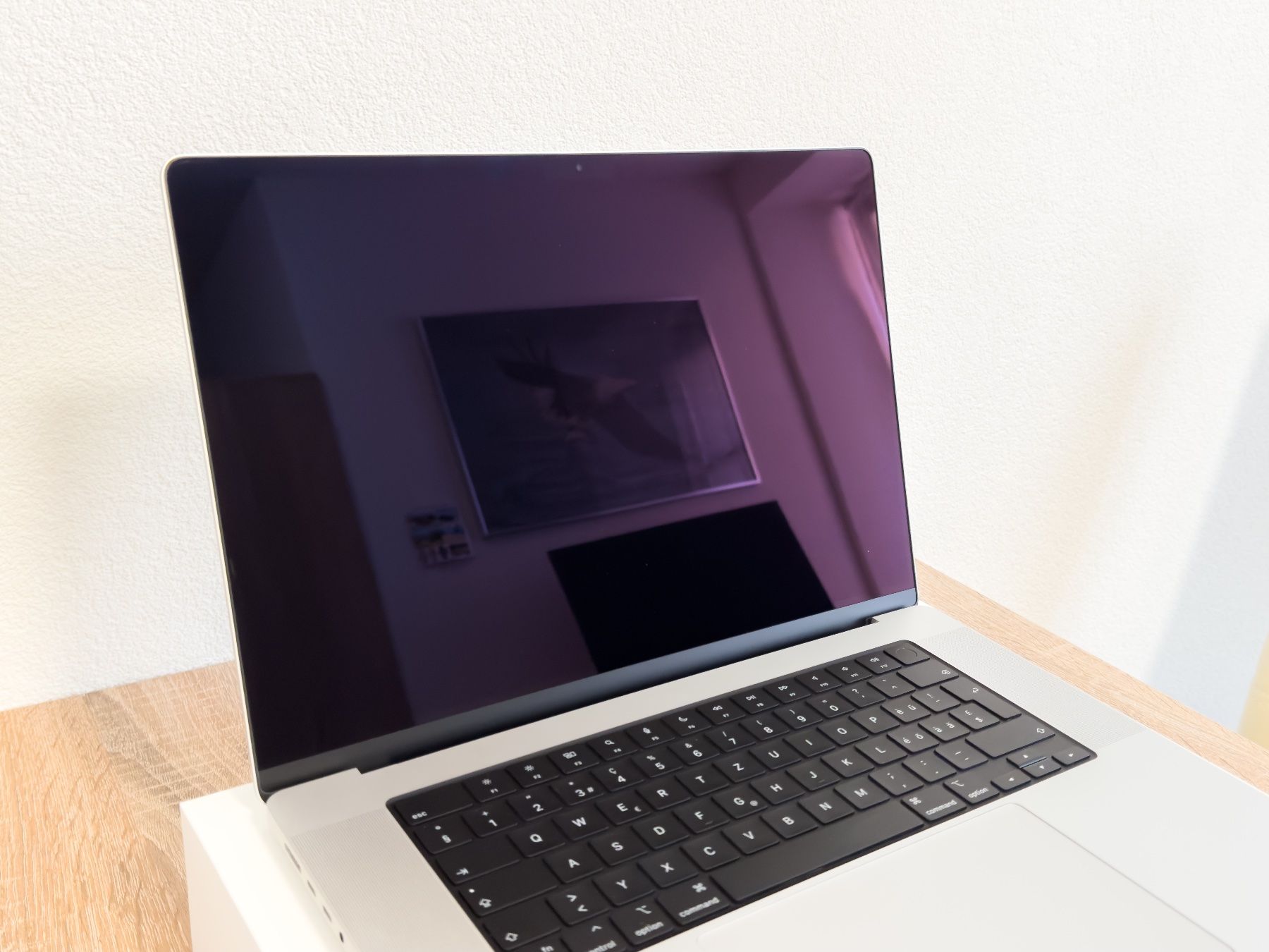 Apple Notebook: MacBook Pro 16 pouces M4 Pro – Nuovo (secondo la descrizione) da Vernier venduto da TKDch 3
