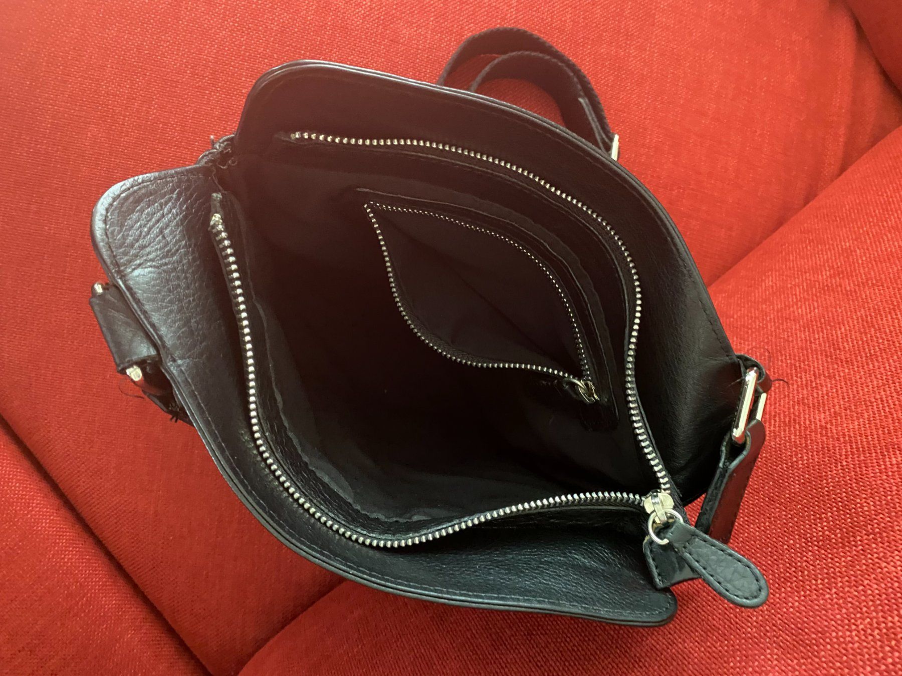 Bruno Banani Borse da donna: Schultertasche - Leder - 1 Innen- + 2 Aussenfächer mit Reis- – Usato da Niederrohrdorf venduto da park5 3