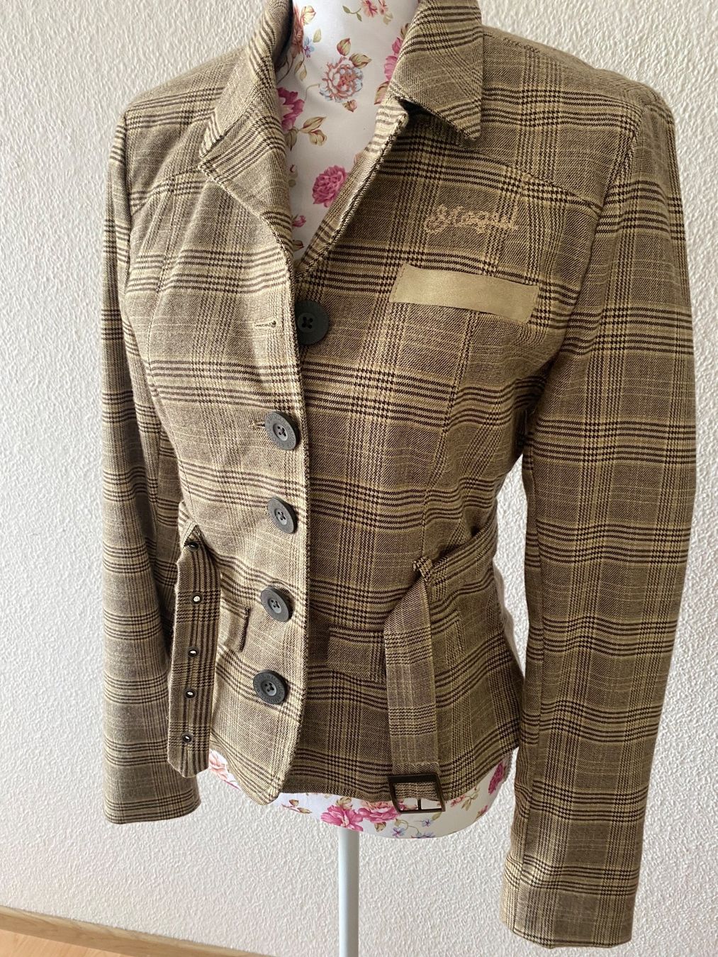 Jacken: Tolle Jacke von Mogul Gr S – Gebraucht aus Schönenberg ZH von Pfupfli1
