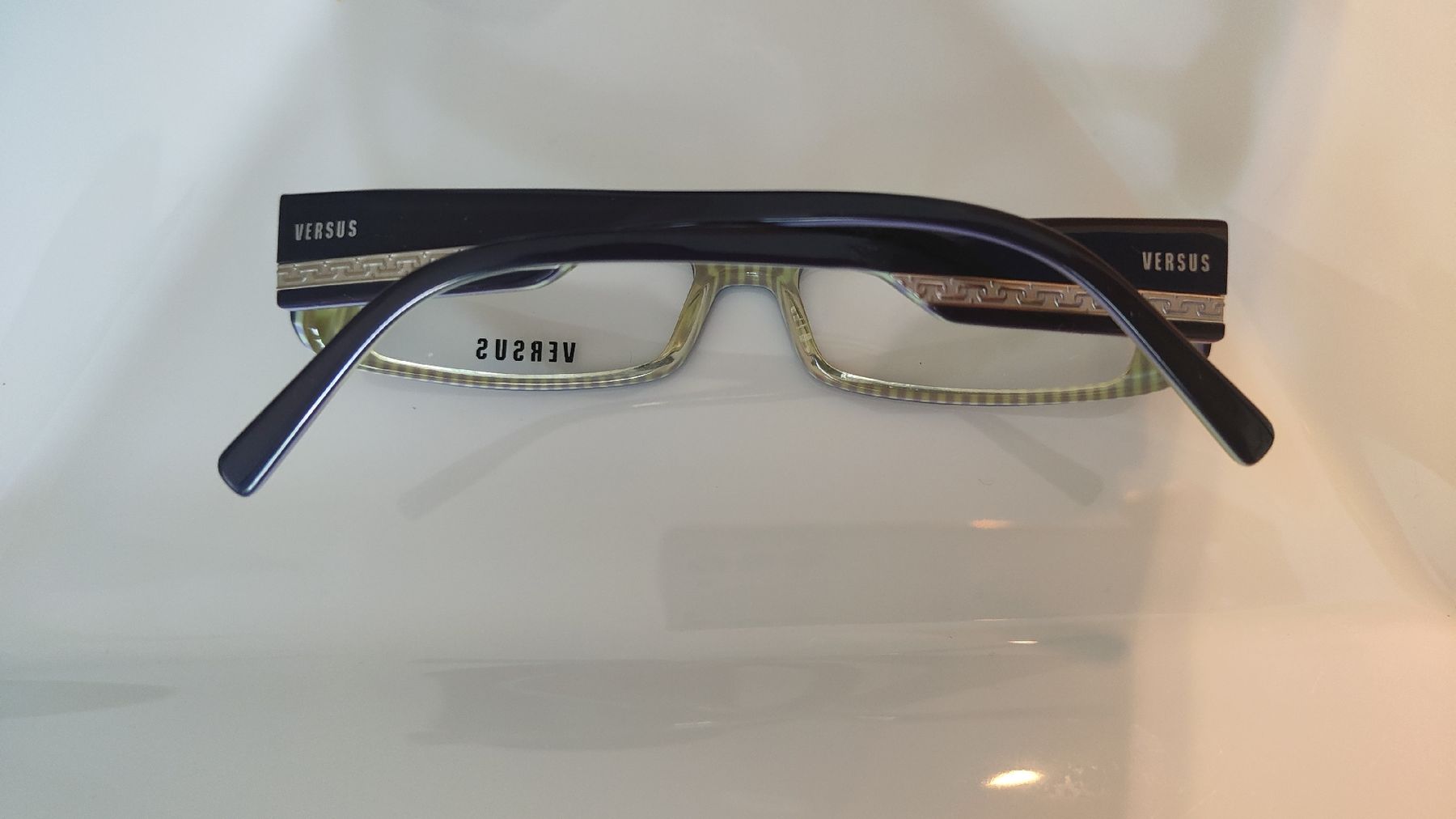 Versace Occhiali & Lenti: Monture lunettes Versus by Versace neuve – Nuovo (secondo la descrizione) da Biel/Bienne venduto da notfun 2