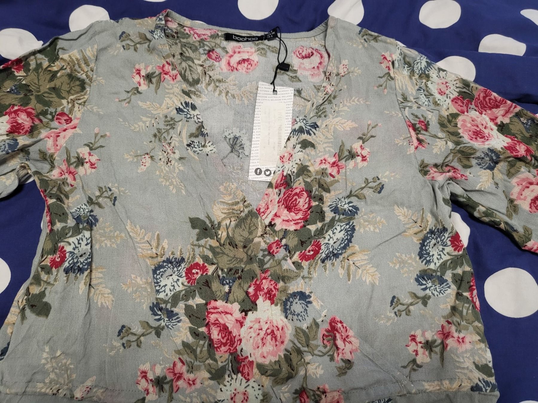 Tute: jumpsuit shorts gr 36 von BOOHOO – Nuovo e nell'imballaggio originale da Dietikon venduto da Eleda 2