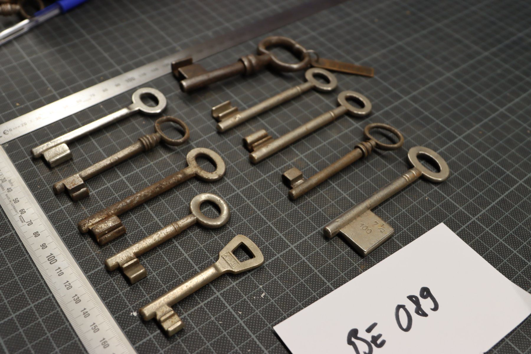 Chiavi: Lot mit 10 antiken Schlüsseln – Usato da Emmetten venduto da Super008 1