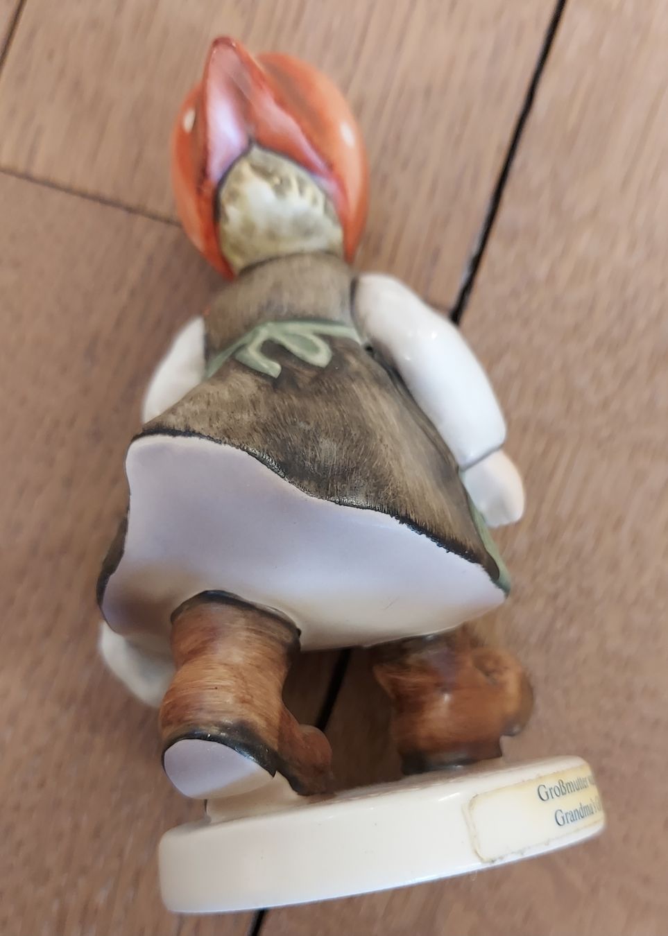 Hummel Statuette: Goebel Hummel Figur Mädchen "Grossmutter wartet" – Usato da Winterthur venduto da bambi2016 1