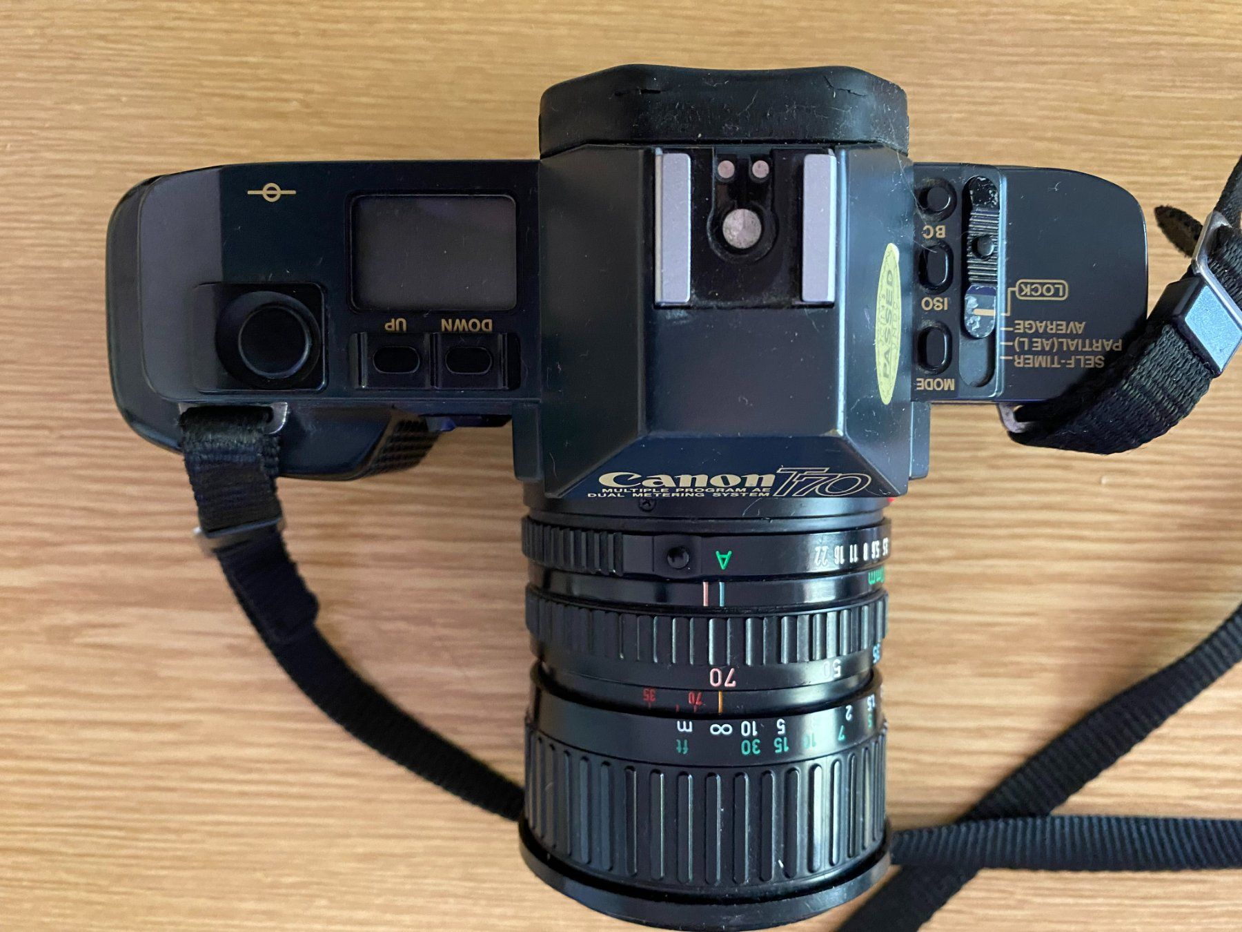 Canon Kamera: Canon T70 Analog Kamera mit Objektiv – Gebraucht aus Luzern von Reisender 1