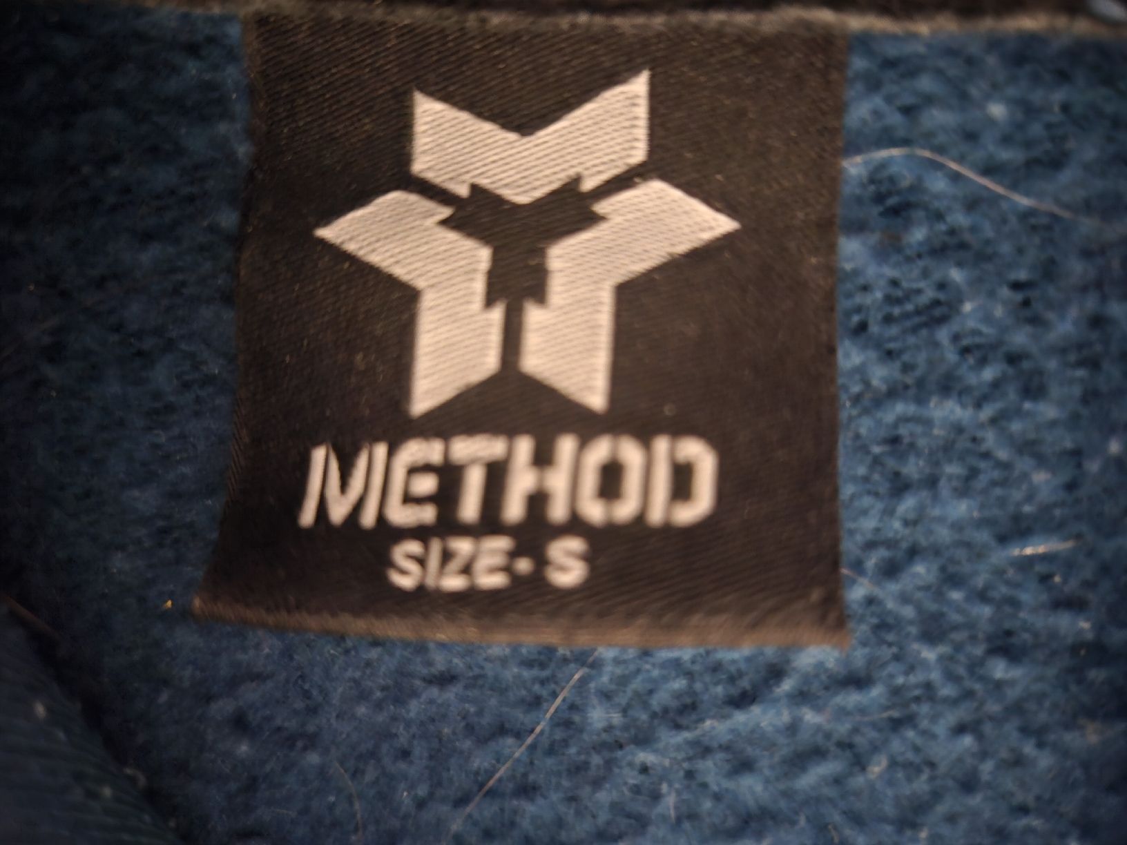 Maglioni & Felpe: Hoodie Method dunkelblau Grösse S mit Daumenloch – Usato da Zürich venduto da jan_7sr2 4