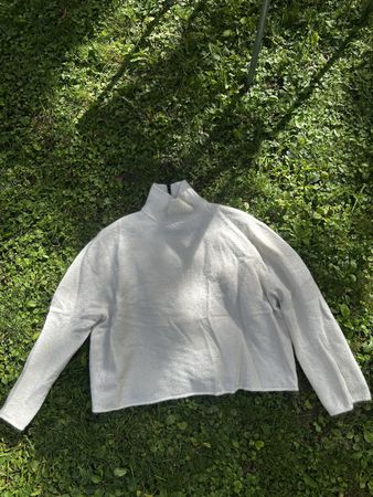 Zara turtleneck sweater white size S good condition
