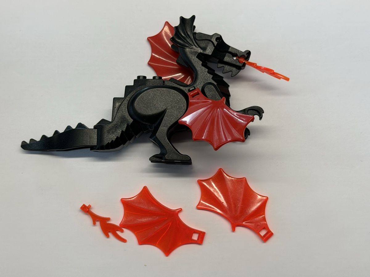 Lego Statuette: 1 Stück /Cooler Lego Drache, schwarz-rot. – Usato da Rheinfelden venduto da zim_2hqc