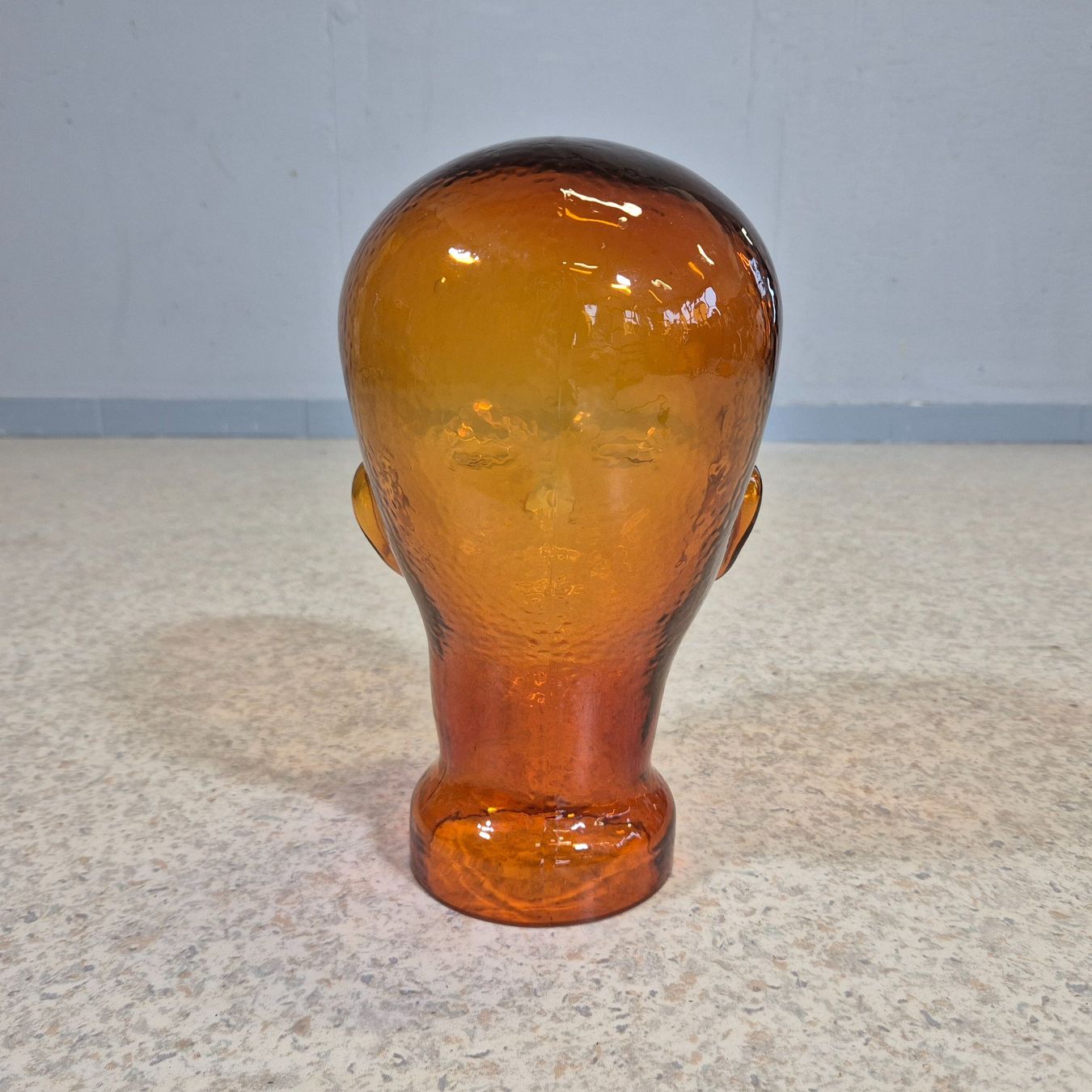 Sculture & Statue: Glaskopf Hutständer Kopf aus Glas orange – Usato da Nottwil venduto da Wondewa-Shop 4