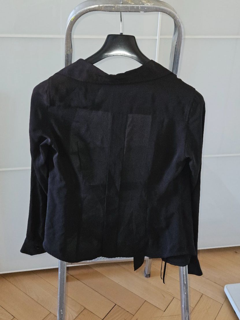 Max Mara Camicette: Max Mara Wickel- Bluse schwarz Grösse 38. – Usato da Zürich venduto da Dobet 3