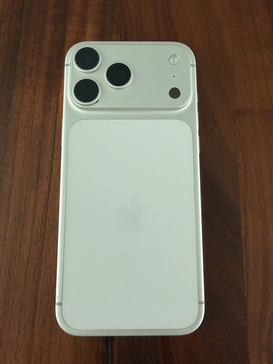 Apple Handys / Smartphones: iPhone Pro 17 Max 256GB weiss – Gebraucht aus Oberbüren von slaki.ra 2