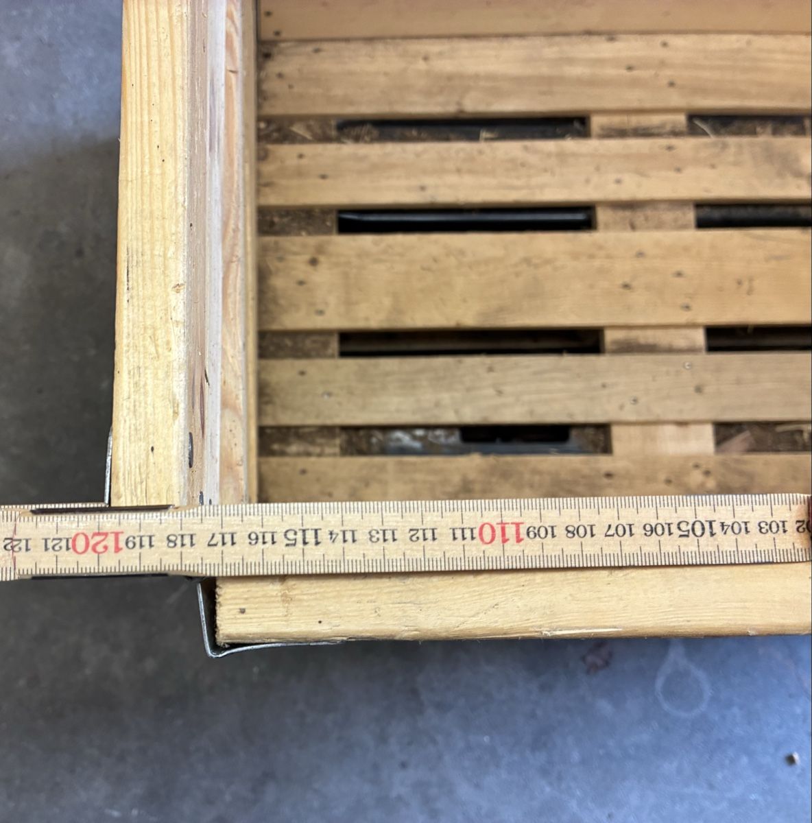 Pallets: Paletten mit Rahmen – Usato da Menznau venduto da Cabrio77rot 4