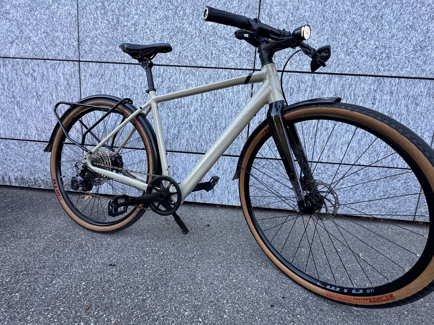 Lapierre Vélos: Lapierre E-Shaper 3.2 Premium E-Bike |Wie Neue – D'occasion à Solothurn par lea_5lxz