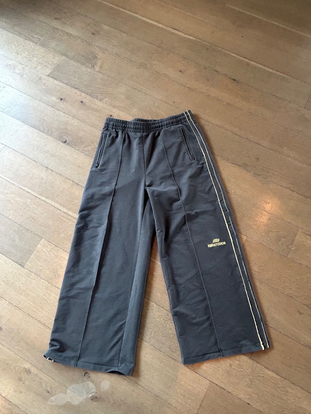 Pantaloni: Eme Studios Sweat Pants – Nuovo (secondo la descrizione) da Stadel venduto da jeremiekel
