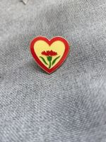 Herz Anstecker Blüte rot gelb Grösse 1.5cm 