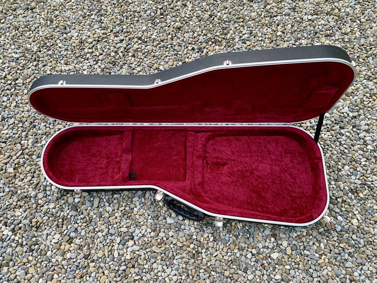 Strumenti musicali: Hiscox Liteflite Case für Gibson SG – Usato da Winterthur venduto da Crazycorner 1