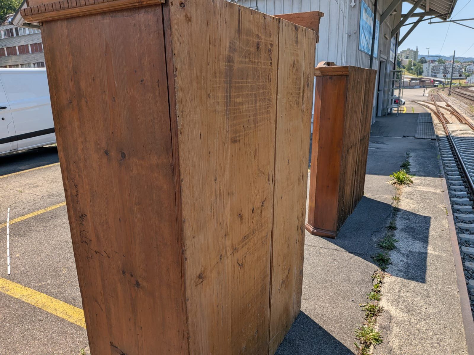Armadi: 1 Türiger  Antiker Schrank -  - Ref. 06/41 – Usato da Au ZH venduto da BrockiAu 8