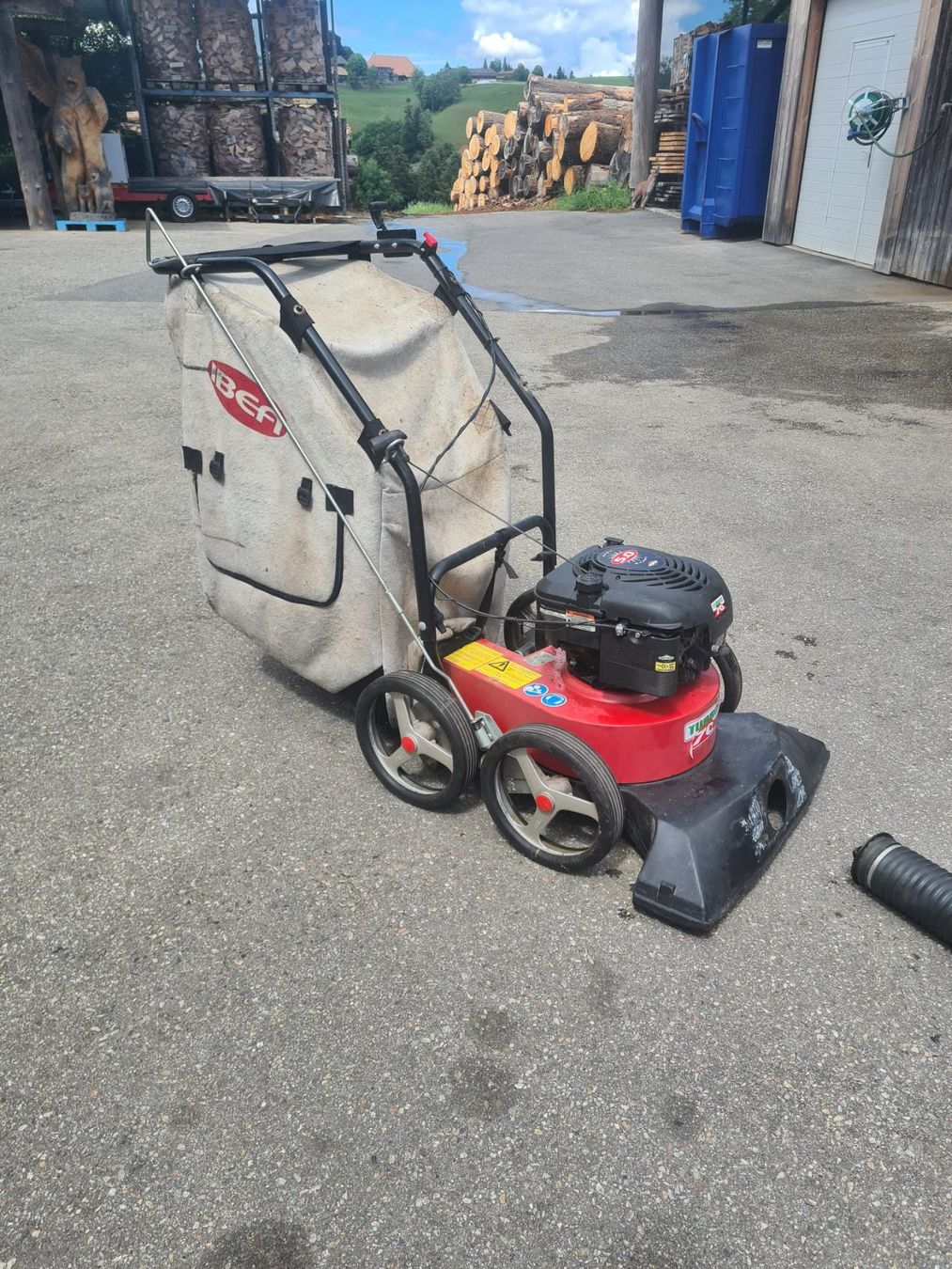 Tutte le macchine: Laubsauger IBEA IB-2750 – Difettoso da Grünenmatt venduto da holzskulptur