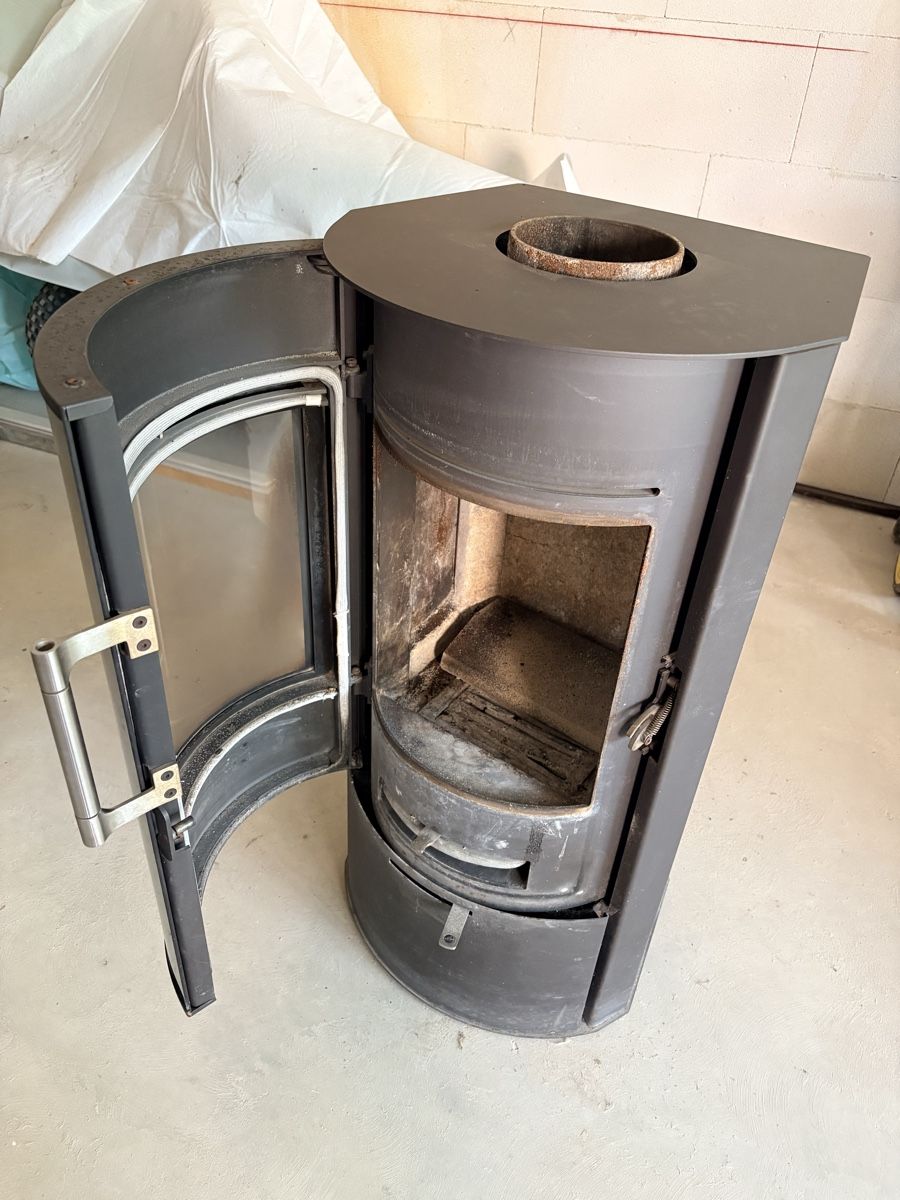 Stufe caminetto: Poêle à bois design vitré bon état – Usato da Chevilly venduto da coco_3_5 4
