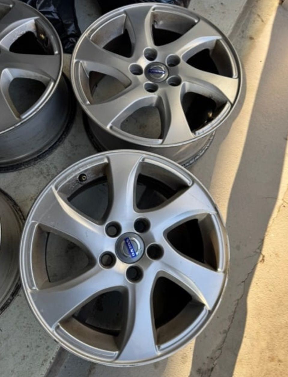 Volvo Cerchioni: Volvo V40 Felgen – Usato da Konolfingen venduto da Loris_827