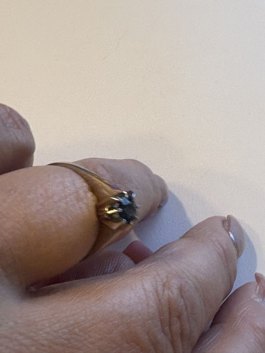 Ringe: 750 wg Saphir Ring  – Gebraucht aus Murten von Tzaugg 2