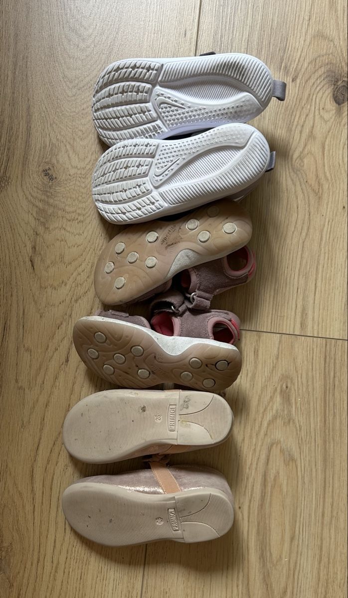 Schuhe für Mädchen: Kinder Schuhe Gr. 26 – Gebraucht aus Zürich von Lena.17 1