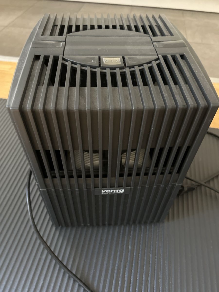 Venta Humidificateurs: VENTA LW15  Original Luftbefeuchter Anthrazit, 25 m2 – D'occasion à Basel par Andrewg88