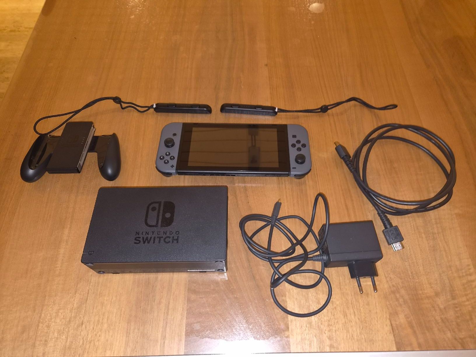 Nintendo Console: Nintendo Switch V2 (2021) – Usato da Niederbipp venduto da Mulmar 2