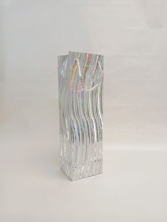 NEW! 16x Elegant Silver Gift Bag, New for Seasonal Celebrati