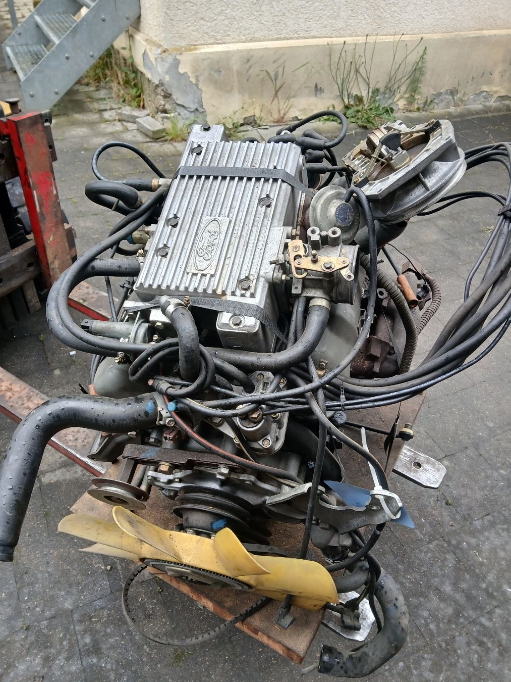 Ford Tutti pezzi di ricambio auto: Ford Granada 2.8i – Usato da Schlatt TG venduto da Rostlaube 3
