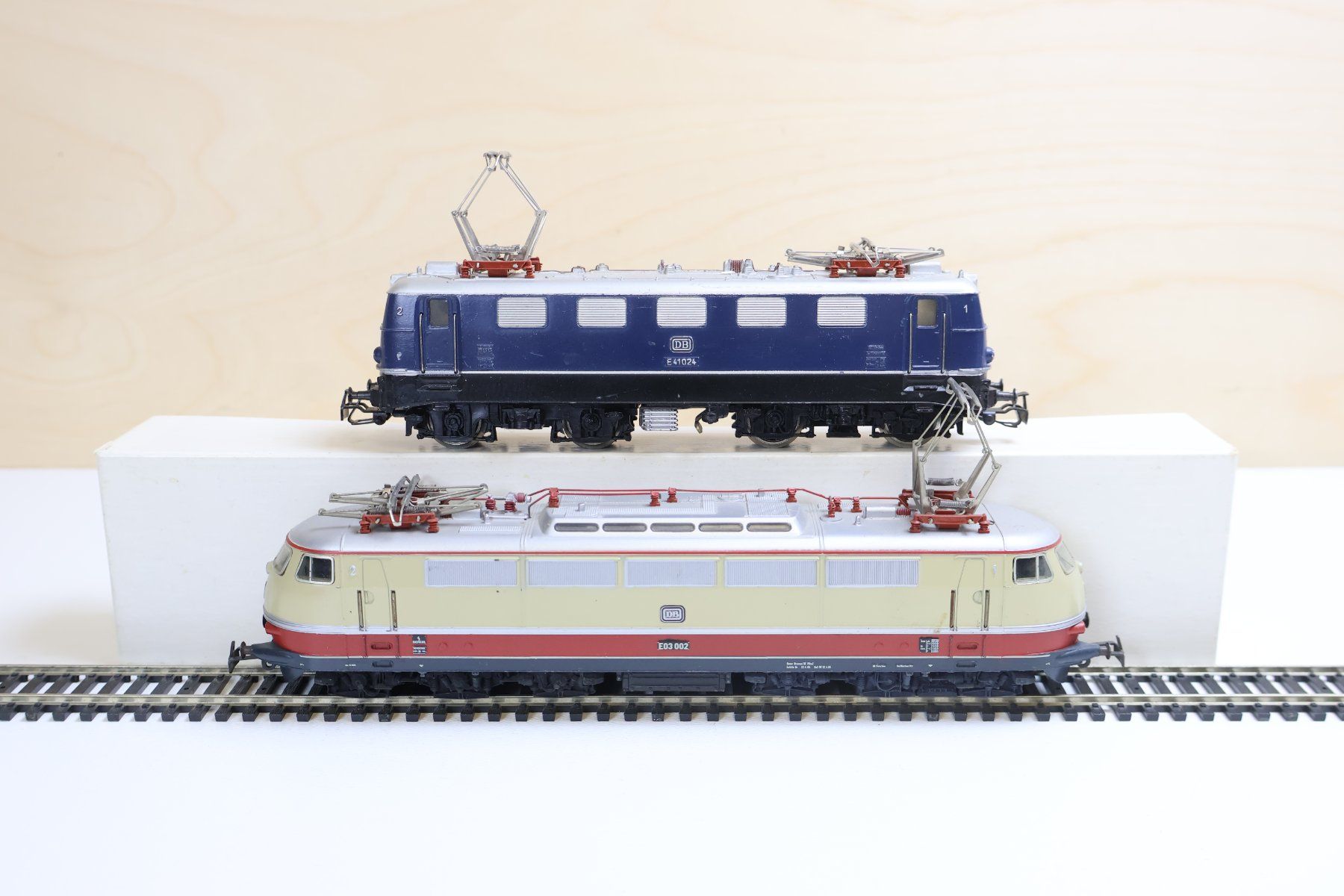Märklin Modelleisenbahnen: Märklin TEE E03 E-Lok + DB E-Lok E41 - H0 AC – Gebraucht aus Winterthur von Monstera 1