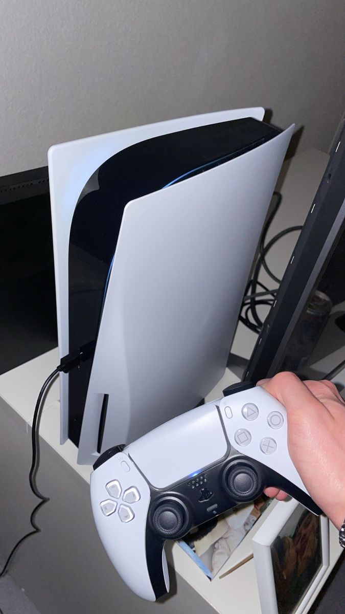 Sony Konsolen: PS5 Disc Konsole – Gebraucht aus Freidorf TG von eti_brx7 1