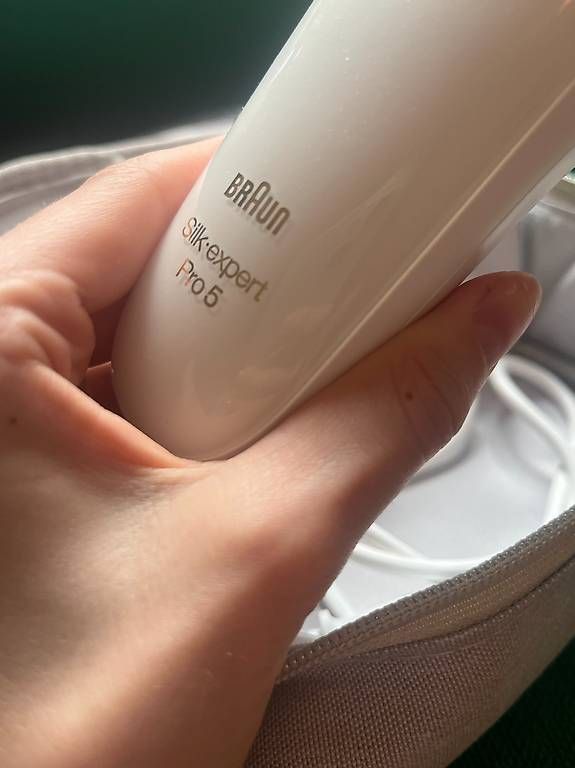 Epilatori: Braun Silk-expert Pro 5 IPL Haarentferner mit Etui – Usato da Zürich venduto da lin_2yn6 2