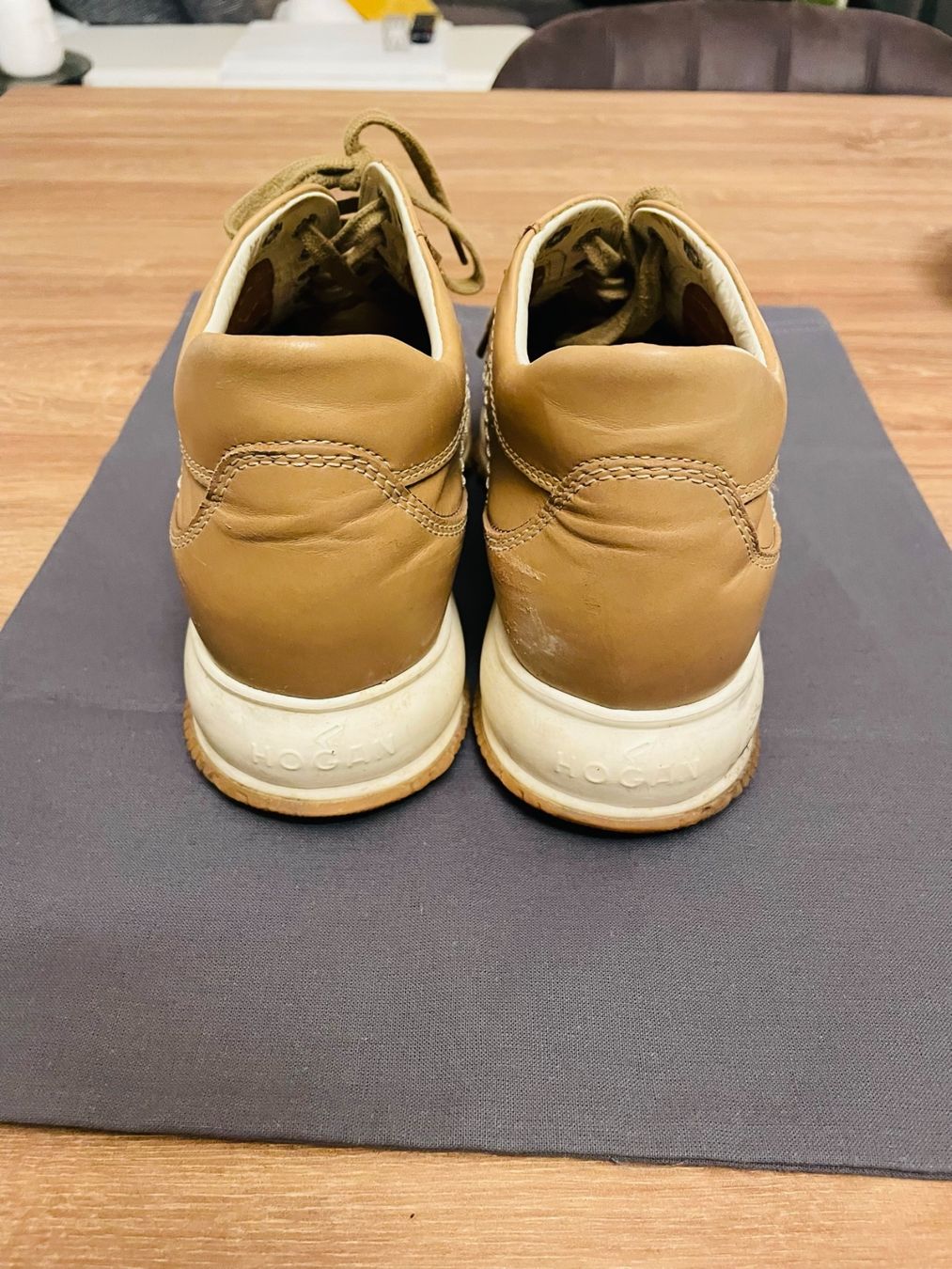 Hogan Scarpe da donna: Schöne Sneakers von Hogan 36.5 – Usato da Uetikon am See venduto da Mici_Ki 1