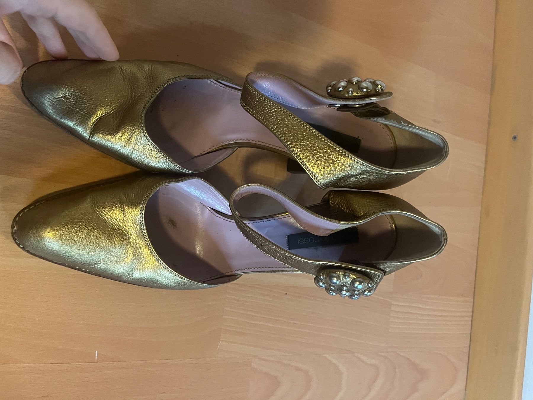 Scarpe da donna: Good quality shoes – Usato da Pully venduto da vik_2mrb 1